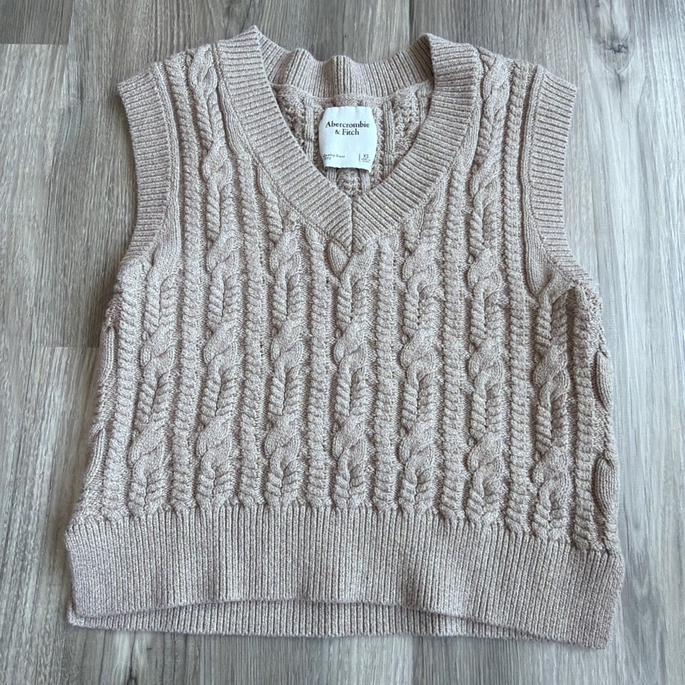 ABERCROMBIE & FITCH Beige Cable Knit V-NECK Fisherman Sweater Vest Cropped XS